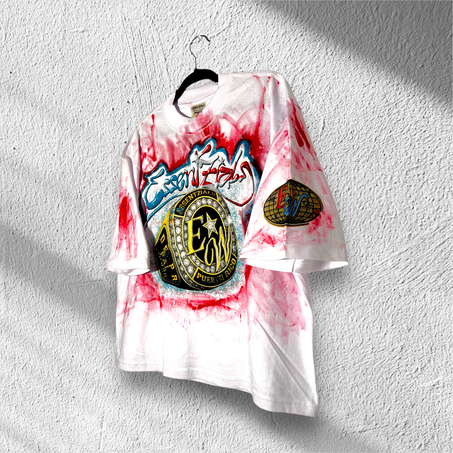 ESSENTZIALS AIRBRUSH CHAMPIONSHIP RING TEE – OVERSIZE M