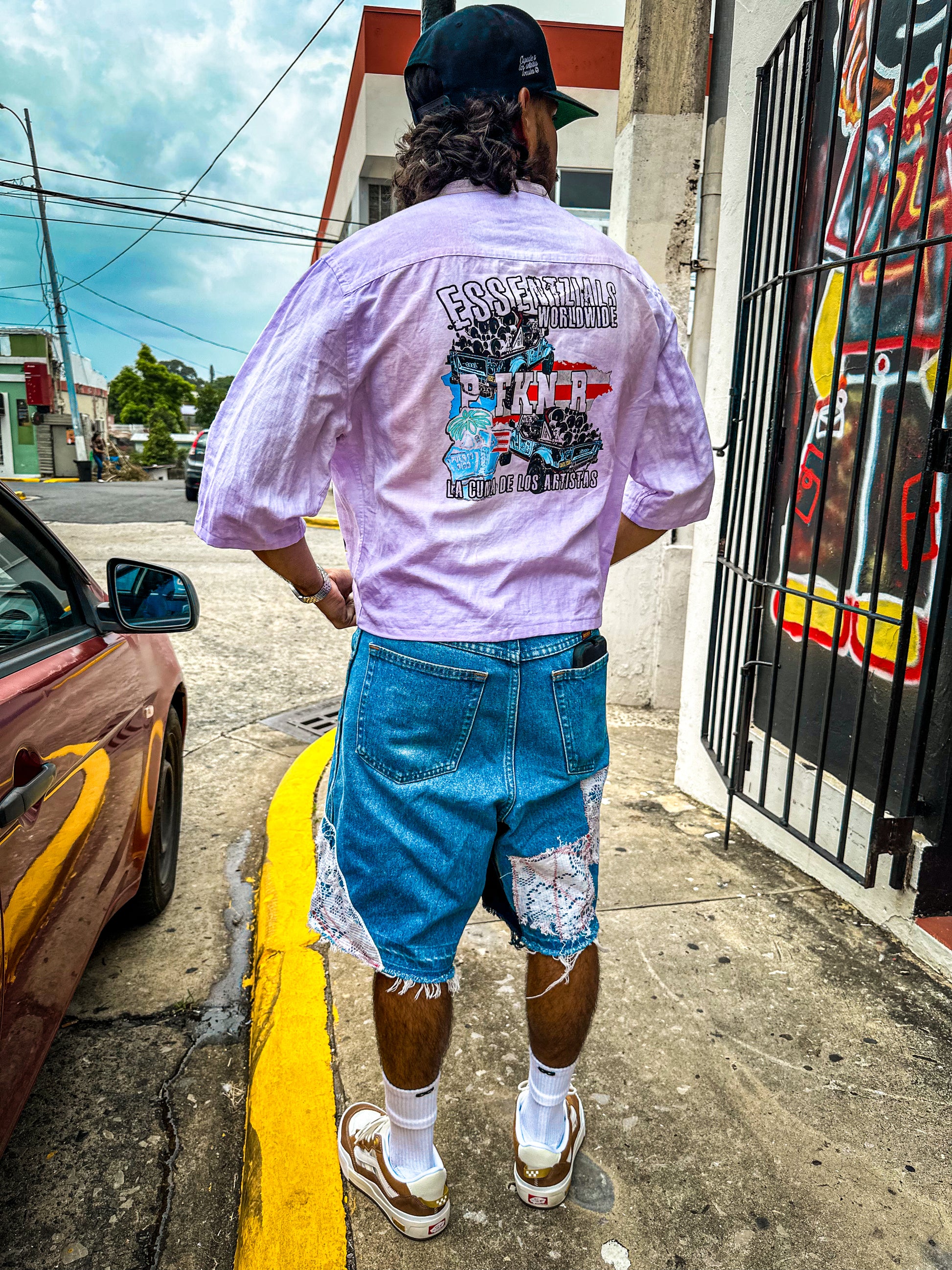 ROAD TO RICHES BUTTON TEE