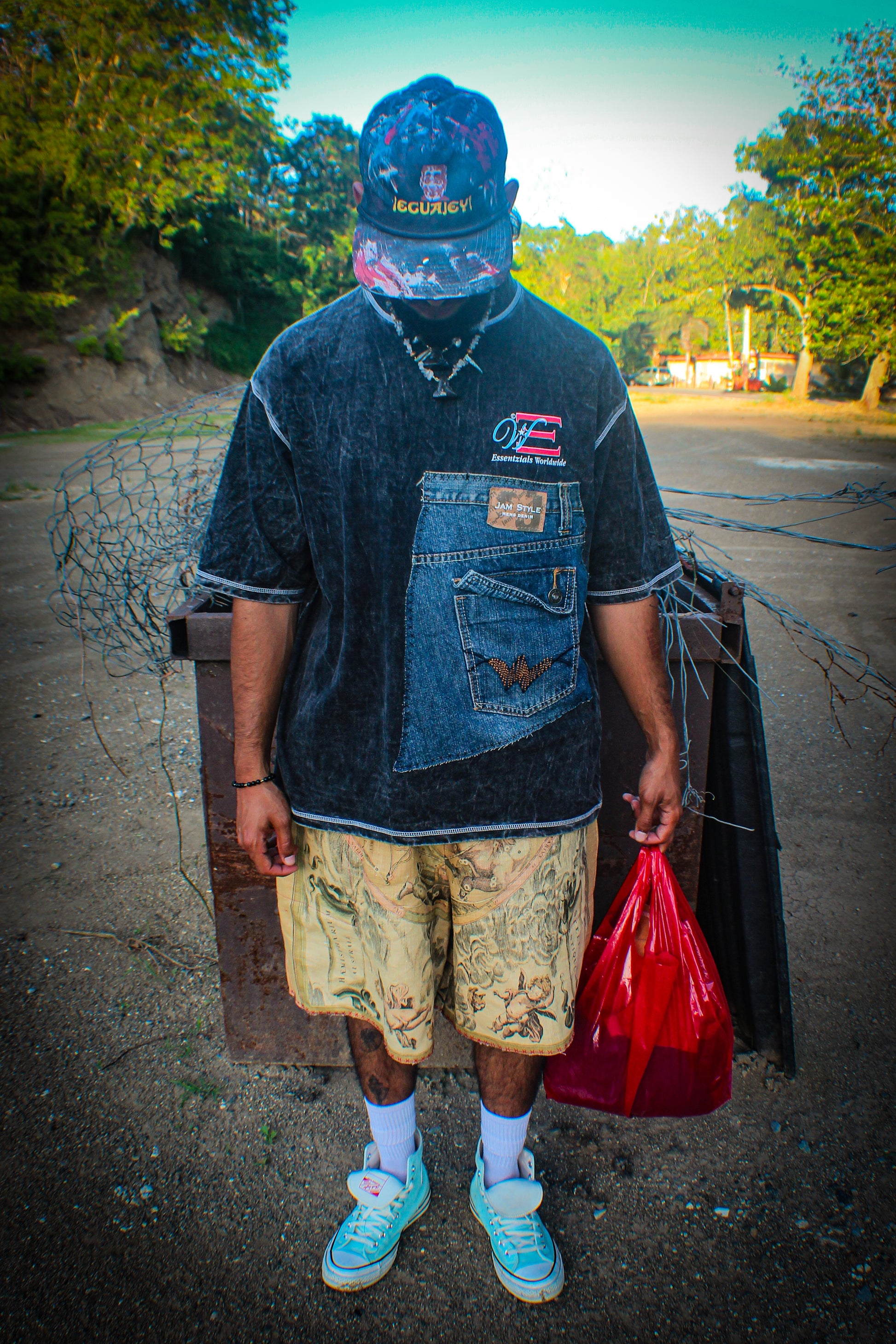 DENIM ESSENTZIALS EXCLUSIVE TEE