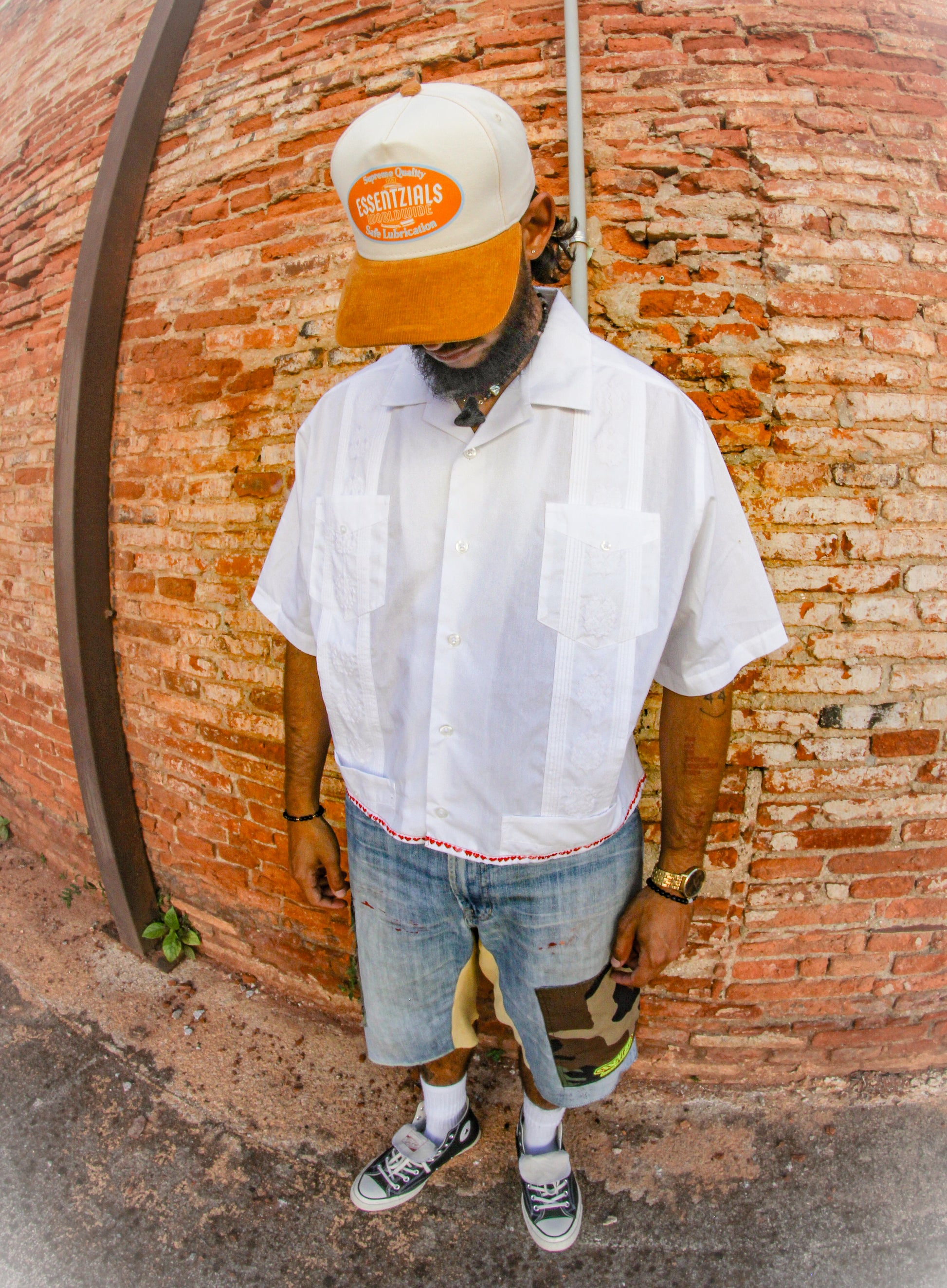 LA CUNA DE LOS ARTISTAS GUAYABERA
