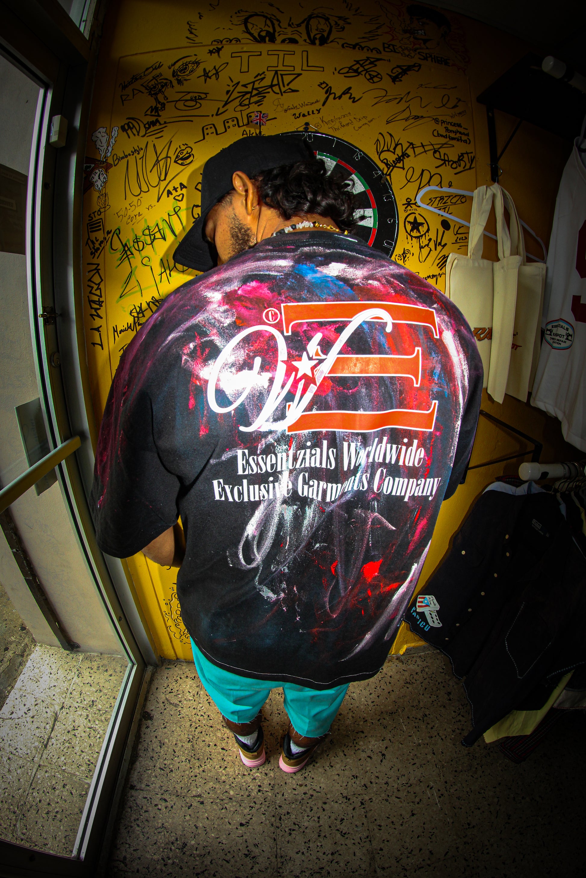 ESSENTZIALS PAINTED VEST TEE