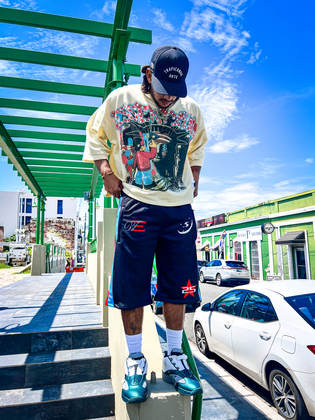 TIME IS LIMITED ESSENTZIALS CONVERTIBLE TRACKPANTS