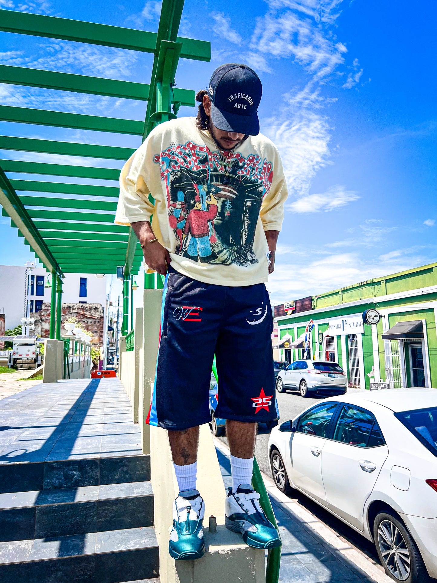 TIME IS LIMITED ESSENTZIALS CONVERTIBLE TRACKPANTS