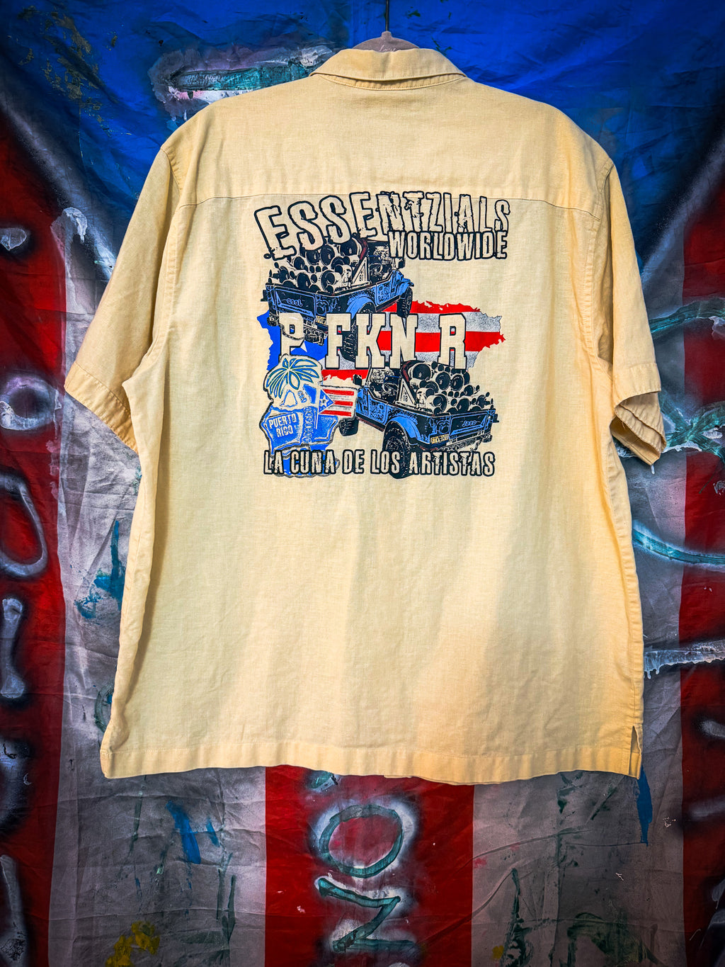LA CUNA DE LOS ARTISTAS BUTTON UP