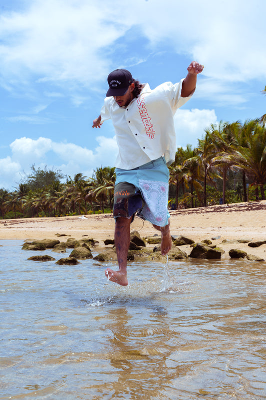 WELCOME TO THE CALENTON OFF WHITE BUTTON TEE