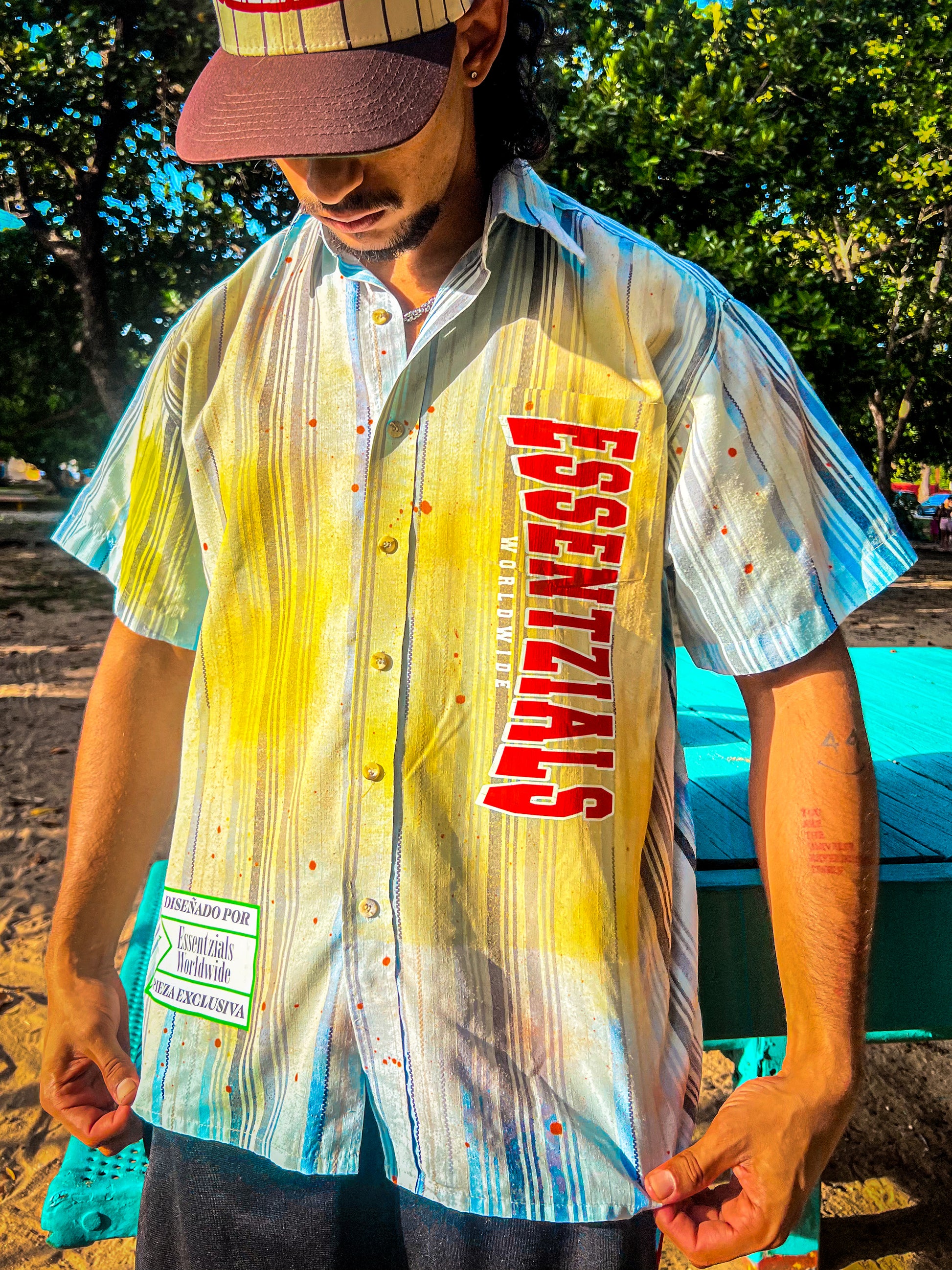 LA CUNA DEL REGUETON BUTTON UP