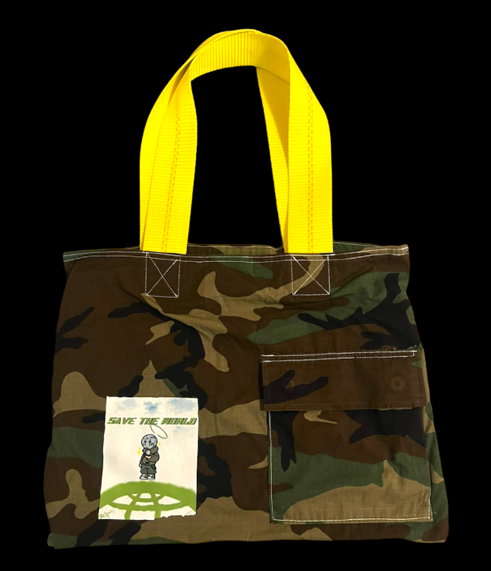 ESSENTZIALS 1/1 CAMO TOTEBAG